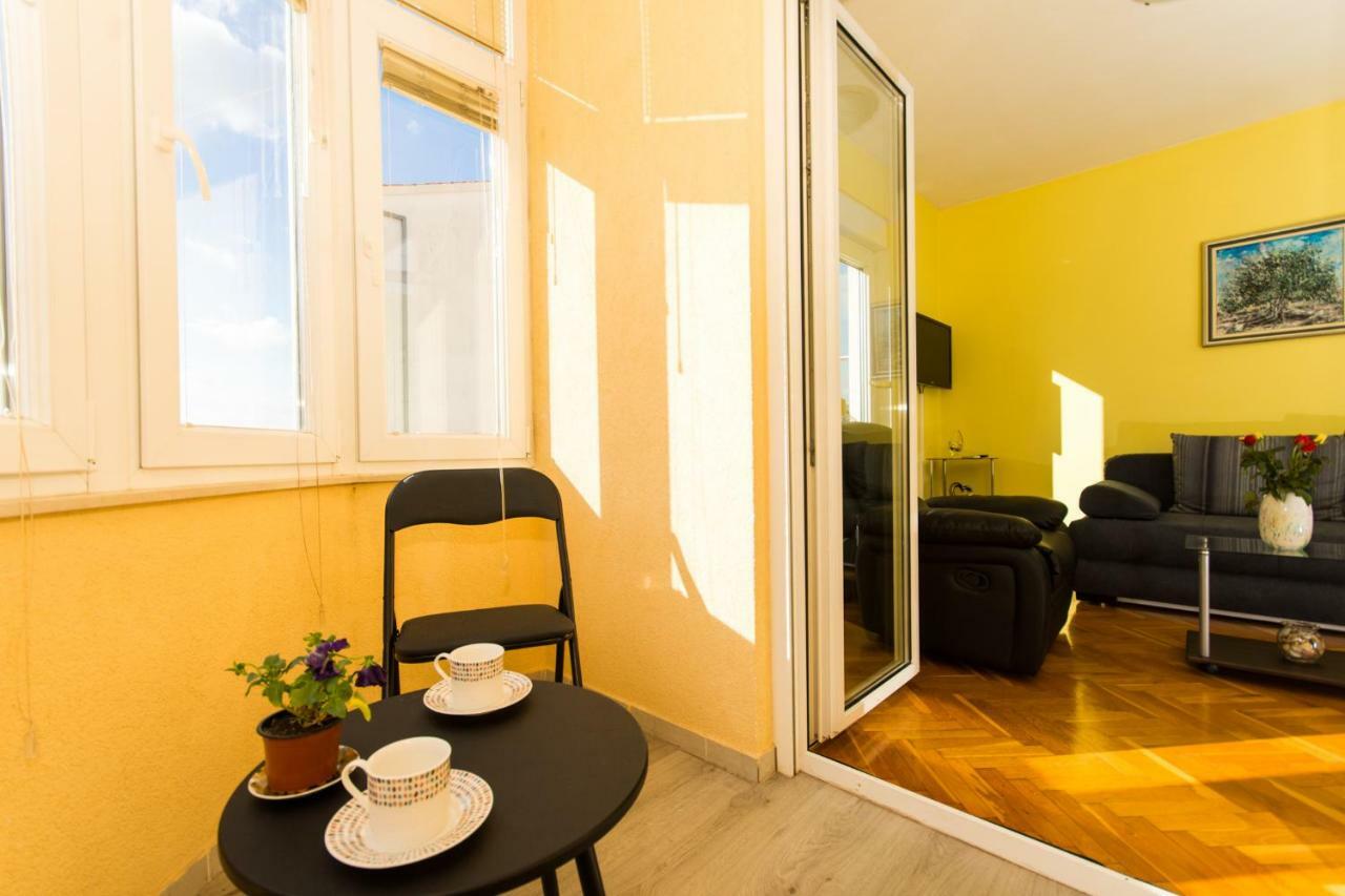 Apartman Ruza Apartment Трогир Екстериор снимка