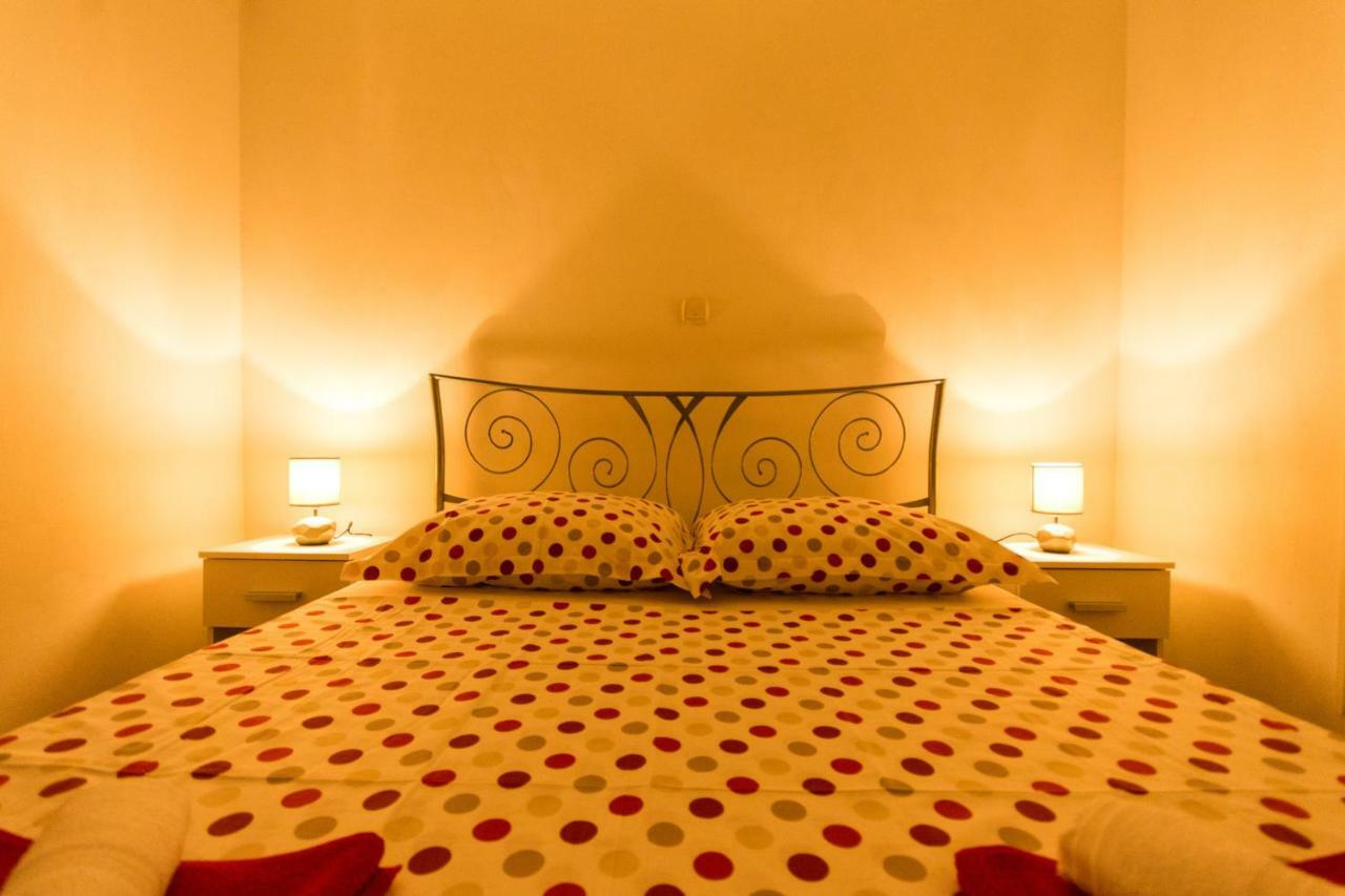 Apartman Ruza Apartment Трогир Екстериор снимка