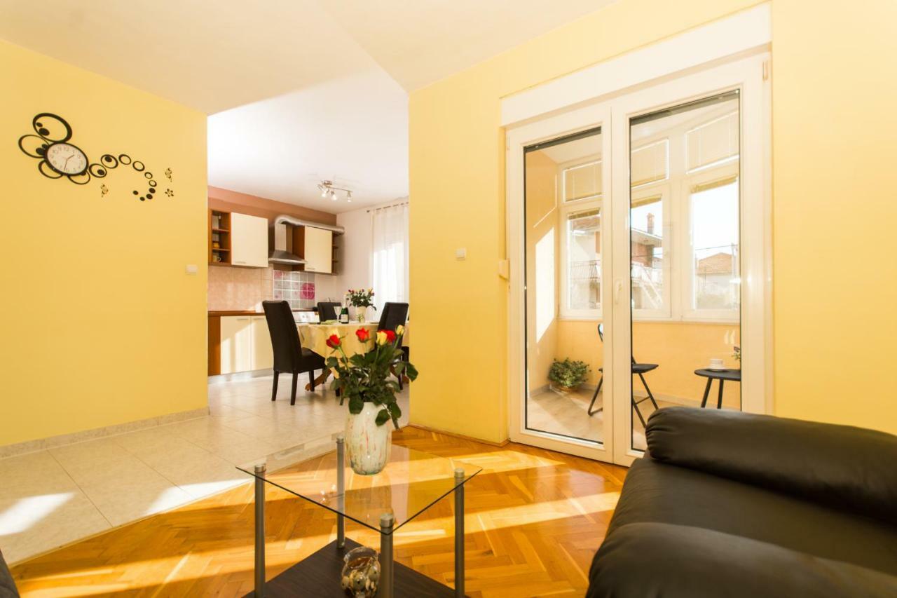 Apartman Ruza Apartment Трогир Екстериор снимка