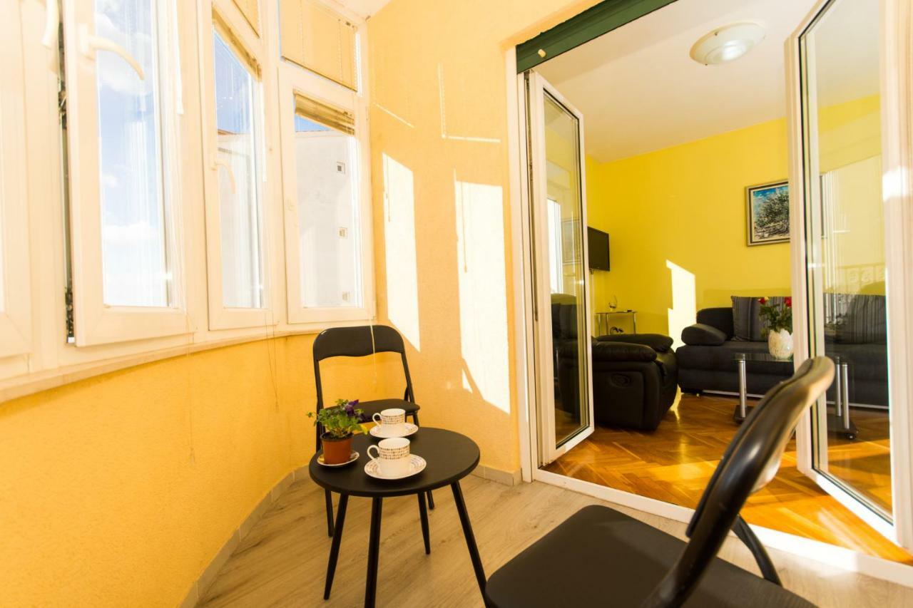 Apartman Ruza Apartment Трогир Екстериор снимка